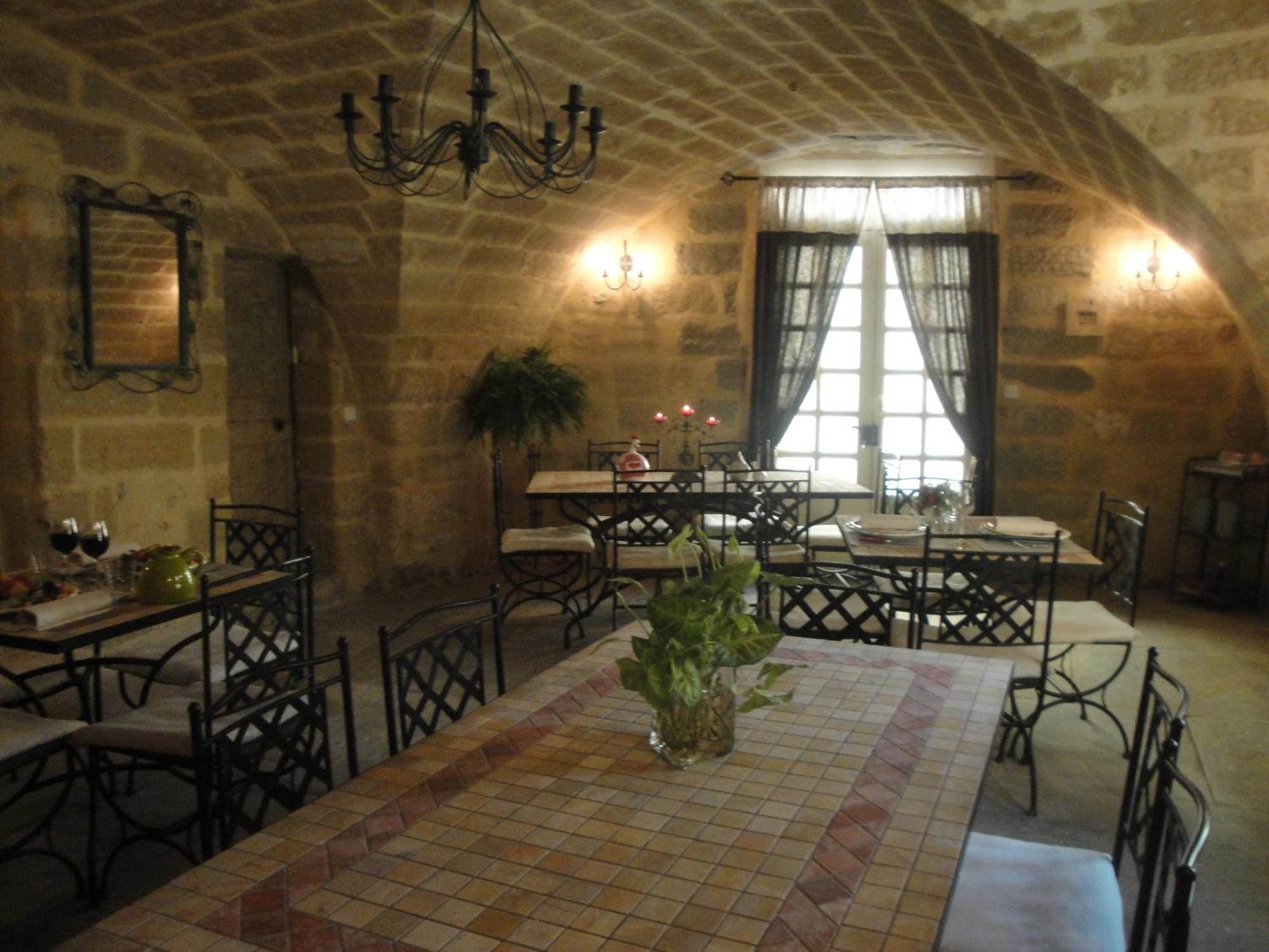 Вилла Bastide De La Treille Montaren-et-Saint-Mediers Экстерьер фото
