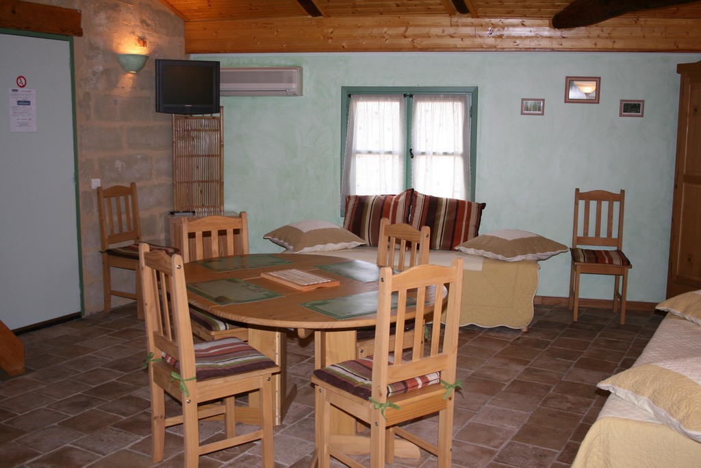 Вилла Bastide De La Treille Montaren-et-Saint-Mediers Номер фото