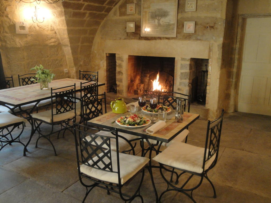 Вилла Bastide De La Treille Montaren-et-Saint-Mediers Номер фото